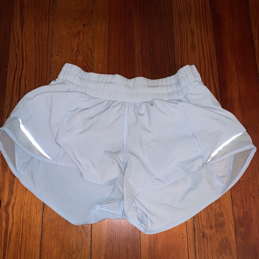Lululemon Hotty Hot Low Rise Short 2.5”